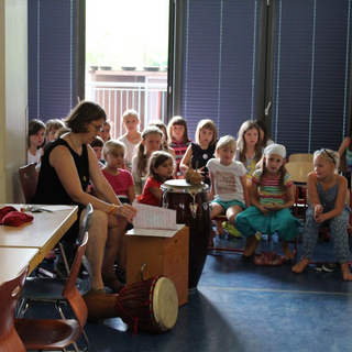 fewo-afrikamusical_02 Montessori-Schulzentrum Leipzig - Neuigkeiten Grundschule - Die WOCHE hält uns noch FEST