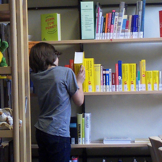 bibo4 Montessori-Schulzentrum Leipzig - Neuigkeiten Grundschule 2013 - Die Montessori Schulbibliothek