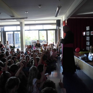 bischofandacht_8 Montessori-Schulzentrum Leipzig - Neuigkeiten Grundschule 2013 - DANKE