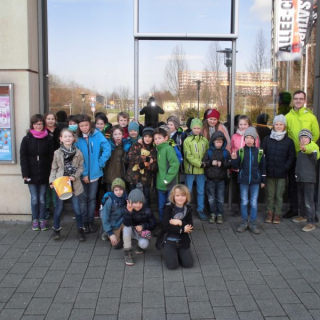 schulkino_02 Montessori-Schulzentrum Leipzig - Neuigkeiten Grundschule - Frühling lässt sein orangegrünblaues Band wieder flattern durch die Treppenhäuser