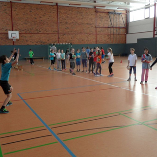 handballmitprofis_01 Montessori-Schulzentrum Leipzig - Neuigkeiten Grundschule - Hand-Ballern wie die Profis