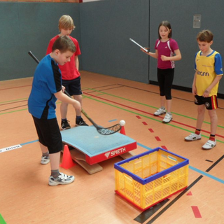 minigolf_17 Montessori-Schulzentrum Leipzig - Neuigkeiten Grundschule 2014 - Minigolf in der Schule