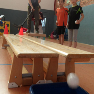 minigolf_20 Montessori-Schulzentrum Leipzig - Neuigkeiten Grundschule 2014 - Minigolf in der Schule