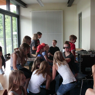 mps2012_1 Montessori-Schulzentrum Leipzig - Neuigkeiten Grundschule 2012 - Rock in der Aula
