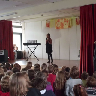 mps2012_3 Montessori-Schulzentrum Leipzig - Neuigkeiten Grundschule 2012 - Rock in der Aula