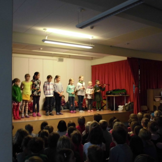 mk_del6 Montessori-Schulzentrum Leipzig - Neuigkeiten Grundschule 2013 - Der Morgen kreis(t)