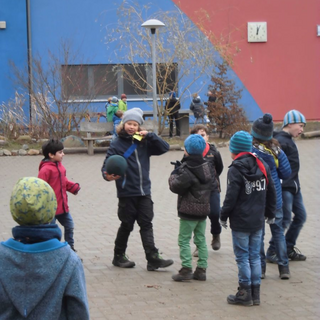 schiriausbildung2016_03 Montessori-Schulzentrum Leipzig - Neuigkeiten Grundschule - Dreh' dich nicht um - oh, oh, oh. Der Schiedsrichter geht um!