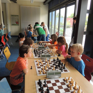 schulschachcup2016_06 Montessori-Schulzentrum Leipzig - Neuigkeiten Grundschule - Wenigstens ein Schach über dem Kopf...